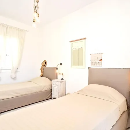 Spacious House With Sea View In Ag. Arsenios, Garden Γλινάδο Νάξου