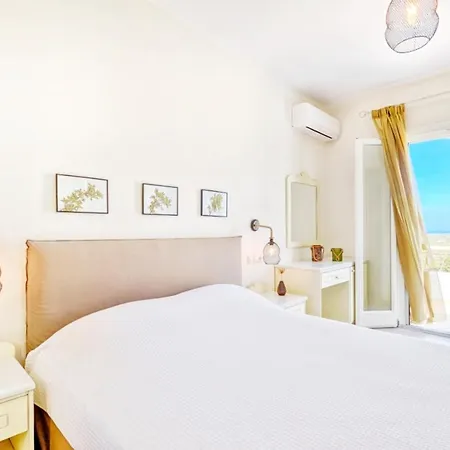 Holiday Arsenios Naxos City